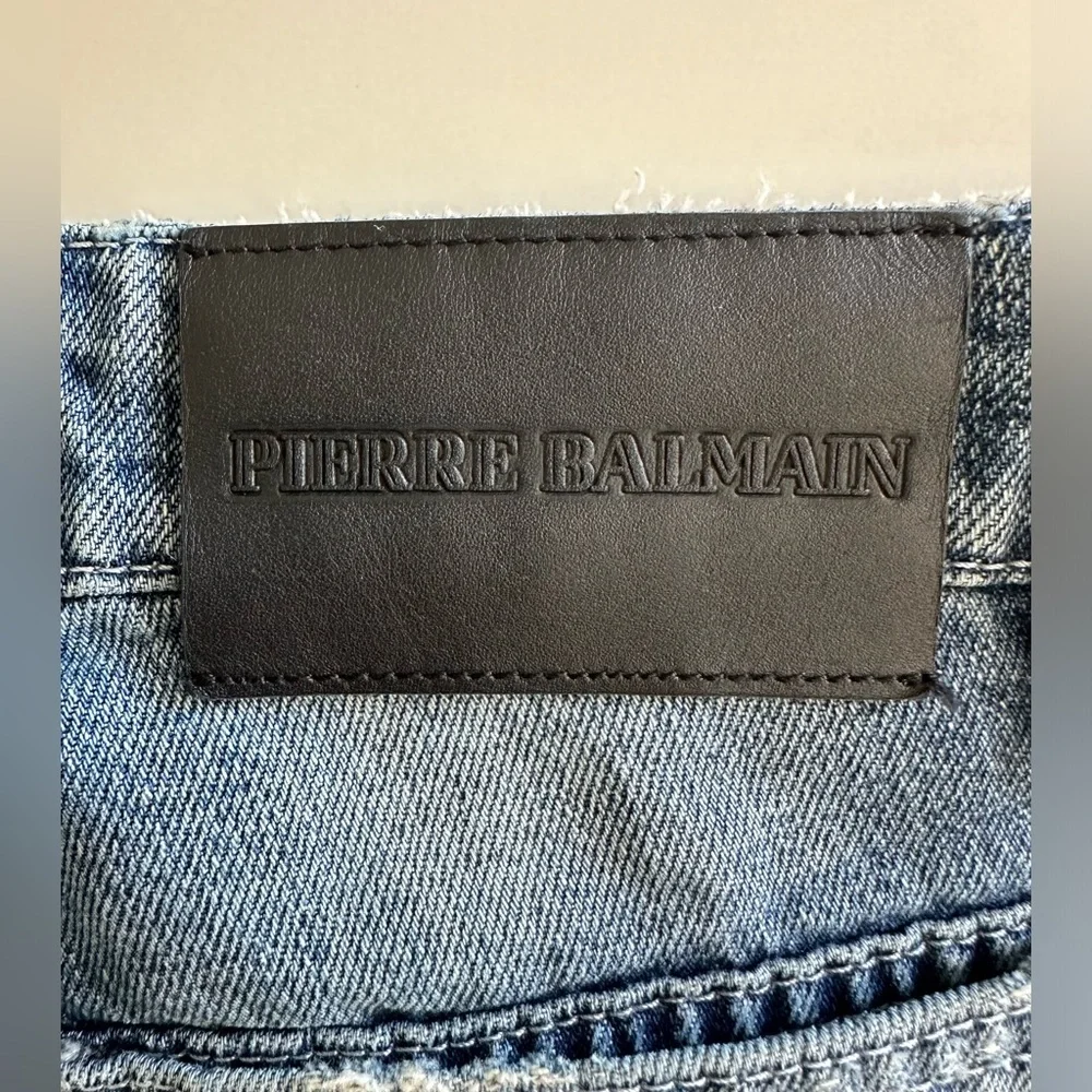Pierre Balmain Women’s Distressed Blue Jeans size 24